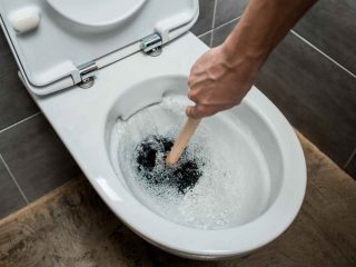Upchaté WC - ako si poradiť